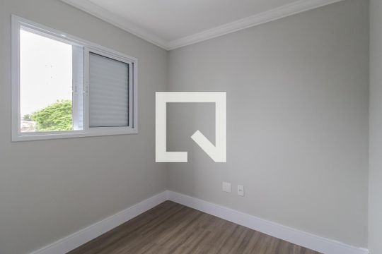 Quarto de apartamento à venda com 2 quartos, 50m² em Jardim Pilar, Mauá