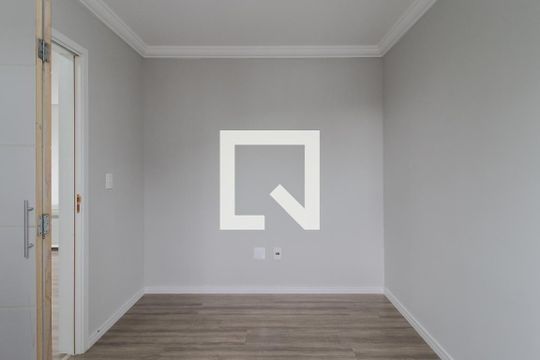 Quarto de apartamento à venda com 2 quartos, 50m² em Jardim Pilar, Mauá