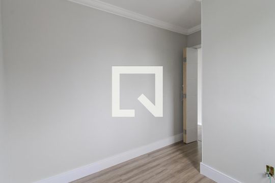 Quarto de apartamento à venda com 2 quartos, 50m² em Jardim Pilar, Mauá