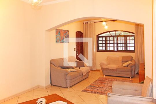 Casa à venda com 3 quartos, 300m² em Capela, Vinhedo