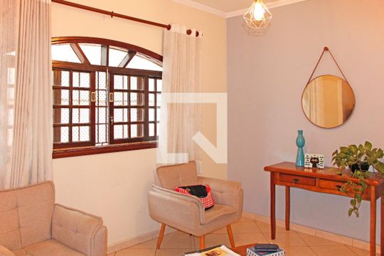 Casa à venda com 3 quartos, 300m² em Capela, Vinhedo