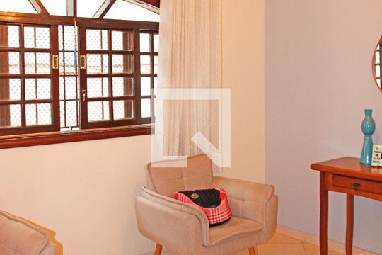 Casa à venda com 3 quartos, 300m² em Capela, Vinhedo