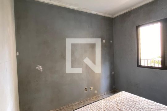 Quarto 1 de apartamento para alugar com 2 quartos, 60m² em Jaguaribe, Osasco