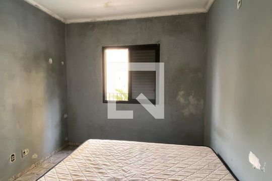Quarto 1 de apartamento para alugar com 2 quartos, 60m² em Jaguaribe, Osasco