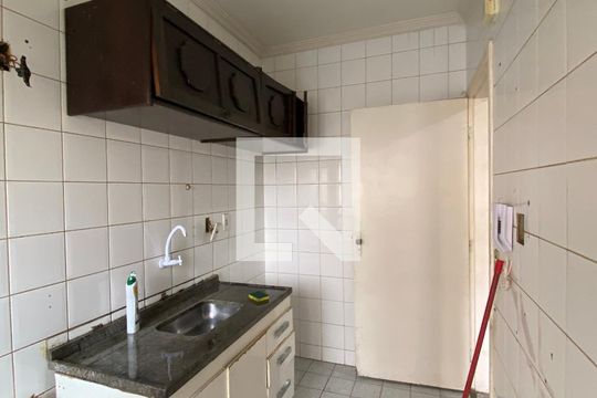 Cozinha/Área de serviço de apartamento para alugar com 2 quartos, 60m² em Jaguaribe, Osasco