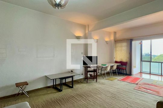Sala de apartamento à venda com 3 quartos, 140m² em Pinheiros, São Paulo