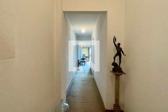 Entrada de apartamento à venda com 3 quartos, 140m² em Pinheiros, São Paulo