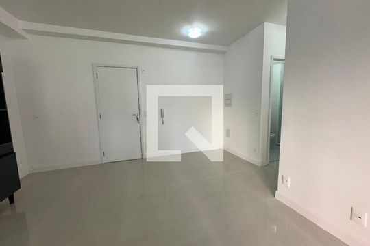 Sala de apartamento para alugar com 2 quartos, 48m² em Vila Engenho Novo, Barueri