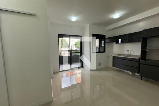 Sala de apartamento para alugar com 2 quartos, 48m² em Vila Engenho Novo, Barueri