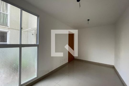 Apartamento à venda com 2 quartos, 54m² em Santos Dumont, São Leopoldo