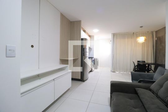 Sala de apartamento para alugar com 2 quartos, 58m² em Gávea, Uberlândia