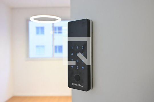 Fechadura Eletrônica de apartamento para alugar com 2 quartos, 41m² em Jardim Celeste, São Paulo