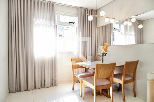 Sala de Jantar de apartamento para alugar com 2 quartos, 65m² em Cruzeiro, Belo Horizonte