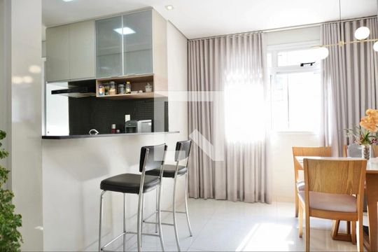 Sala de Jantar de apartamento para alugar com 2 quartos, 65m² em Cruzeiro, Belo Horizonte