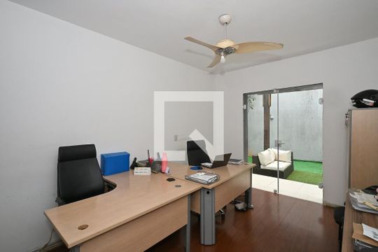 Quarto 1 de casa para alugar com 6 quartos, 690m² em Jardim Vitoria Regia (zona Oeste), São Paulo