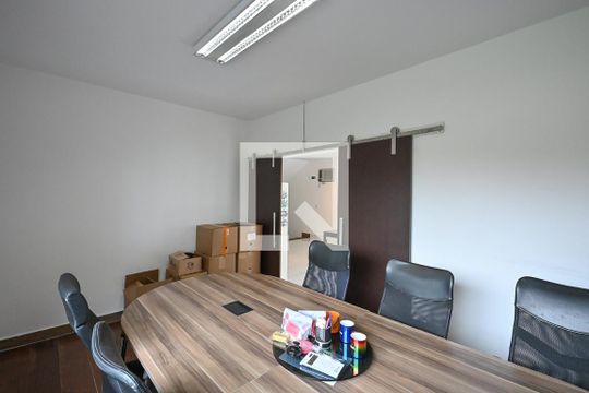 Escritório de casa para alugar com 6 quartos, 690m² em Jardim Vitoria Regia (zona Oeste), São Paulo