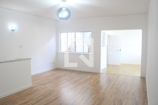 Sala de casa para alugar com 3 quartos, 180m² em Nova Gerti, São Caetano do Sul