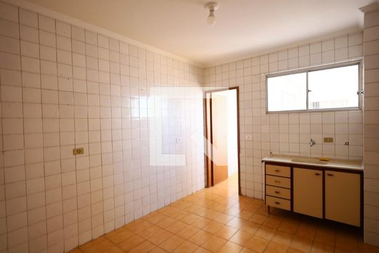 Cozinha e Área de Serviço de apartamento para alugar com 1 quarto, 52m² em Jaguaribe, Osasco