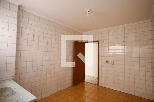 Cozinha e Área de Serviço de apartamento para alugar com 1 quarto, 52m² em Jaguaribe, Osasco