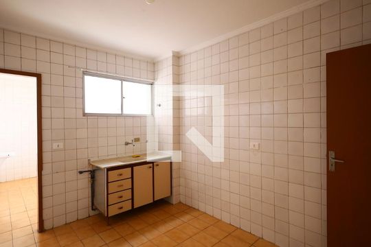 Cozinha e Área de Serviço de apartamento para alugar com 1 quarto, 52m² em Jaguaribe, Osasco