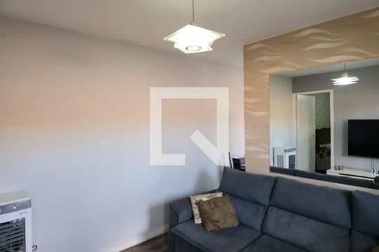 Sala  de casa de condomínio para alugar com 2 quartos, 170m² em Jardim Albertina, Guarulhos