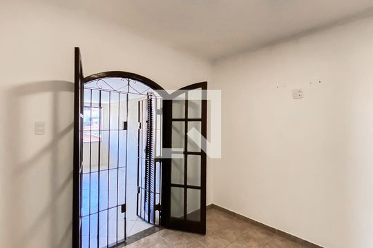 Suite de casa para alugar com 3 quartos, 150m² em Parque Boturussu, São Paulo