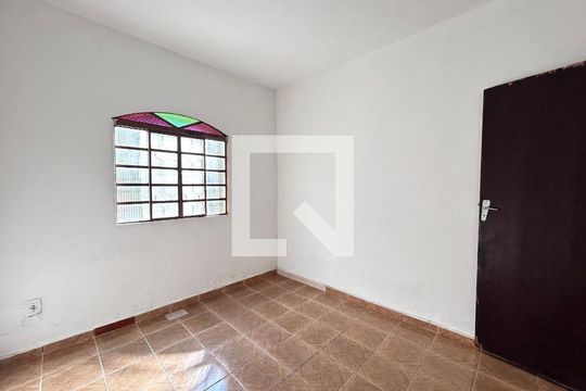Casa para alugar com 2 quartos, 100m² em Milanez, Contagem
