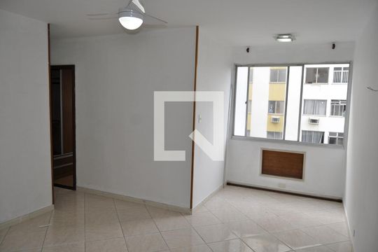 Apartamento à venda com 2 quartos, 55m² em Inhaúma, Rio de Janeiro