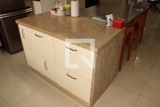 Casa à venda com 3 quartos, 115m² em Vila Darli, São Paulo