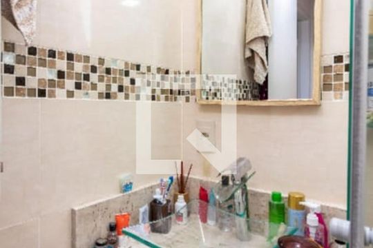 Banheiro de apartamento à venda com 2 quartos, 45m² em Vila Bela Vista (Zona Norte), São Paulo