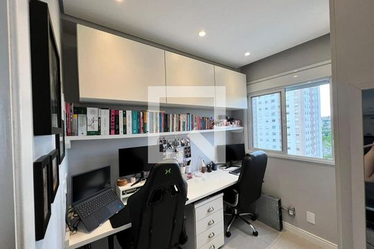 Quarto de apartamento à venda com 2 quartos, 42m² em Sítio da Figueira, São Paulo