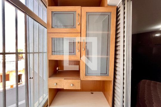 Apartamento à venda com 2 quartos, 80m² em Floresta, Belo Horizonte