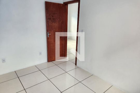 Quarto de casa de condomínio para alugar com 2 quartos, 49m² em Belém Novo, Porto Alegre