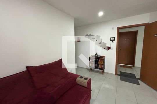 Sala de apartamento para alugar com 2 quartos, 41m² em Inhaúma, Rio de Janeiro