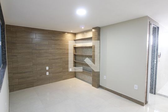 Sala de apartamento para alugar com 2 quartos, 50m² em Palmeiras, Cabo Frio