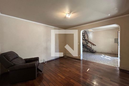 Quarto 1 de casa para alugar com 3 quartos, 167m² em Cidade Mãe do Céu, São Paulo