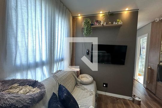 Sala de apartamento para alugar com 1 quarto, 50m² em Jardim Tupanci, Barueri