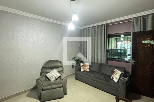 Sala de casa à venda com 4 quartos, 180m² em Vila Guarani, Santo André