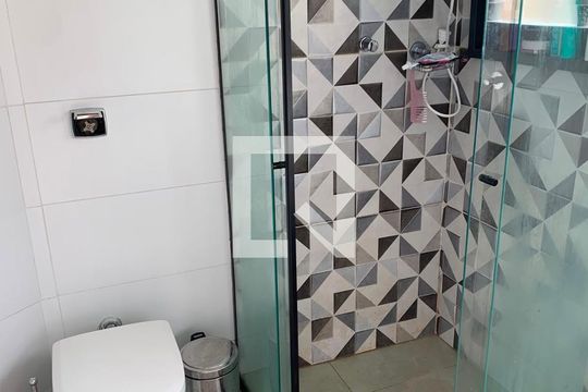 Banheiro de casa à venda com 3 quartos, 125m² em Vila Monumento, São Paulo