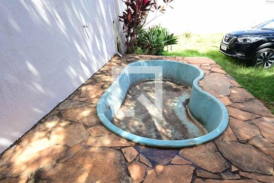 Casa à venda com 4 quartos, 416m² em Vila Anchieta, Goiânia