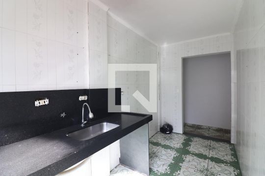 Cozinha  de apartamento para alugar com 2 quartos, 57m² em Bairro Alves, São Bernardo do Campo