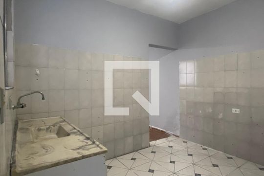 Cozinha de casa para alugar com 1 quarto, 300m² em Santo Antônio, Osasco