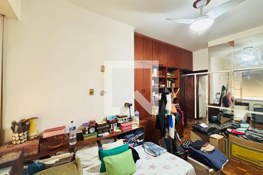 Quarto de apartamento para alugar com 3 quartos, 85m² em Copacabana, Rio de Janeiro