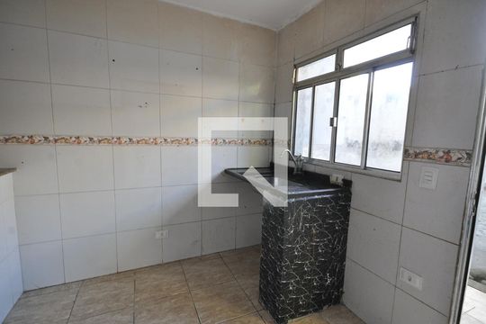 Cozinha de casa para alugar com 1 quarto, 45m² em Vila Gustavo, São Paulo