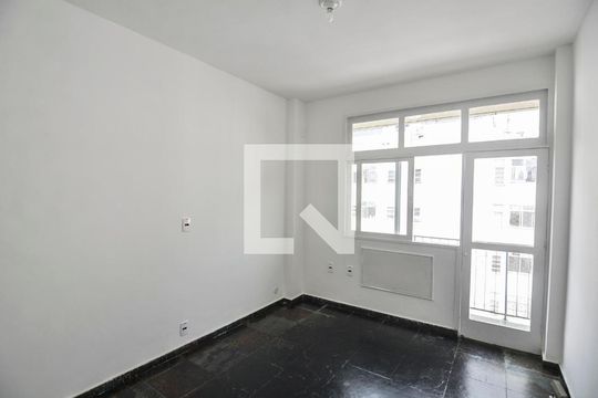 Quarto de apartamento para alugar com 3 quartos, 98m² em Grajaú, Rio de Janeiro