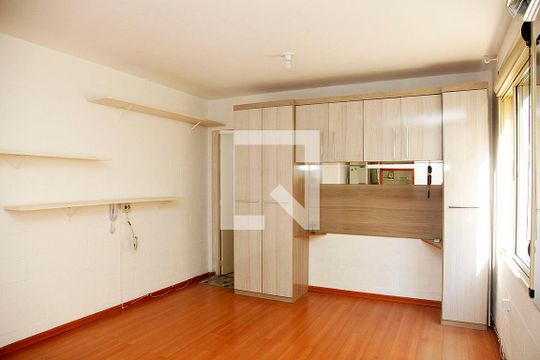 Studio - Sala / Quarto de kitnet/studio para alugar com 1 quarto, 40m² em Santana, Porto Alegre