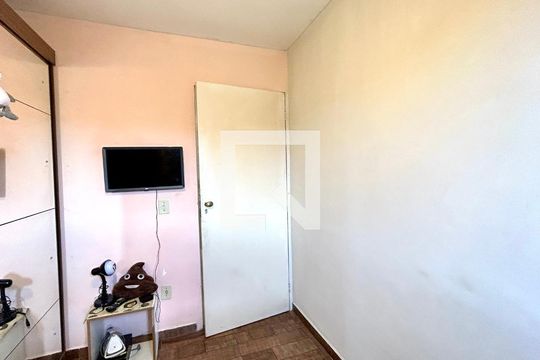 Quarto 1 de apartamento para alugar com 2 quartos, 48m² em Jardim do Triunfo, Guarulhos