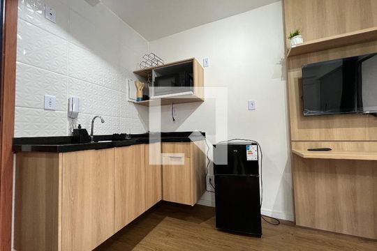 Cozinha de kitnet/studio para alugar com 1 quarto, 25m² em São Mateus, Juiz de Fora