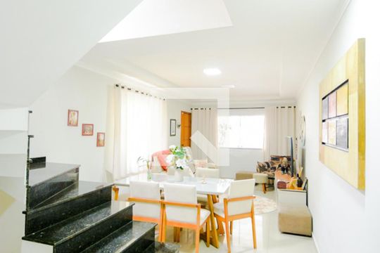 Sala de casa à venda com 5 quartos, 168m² em Jardim Santa Mena, Guarulhos