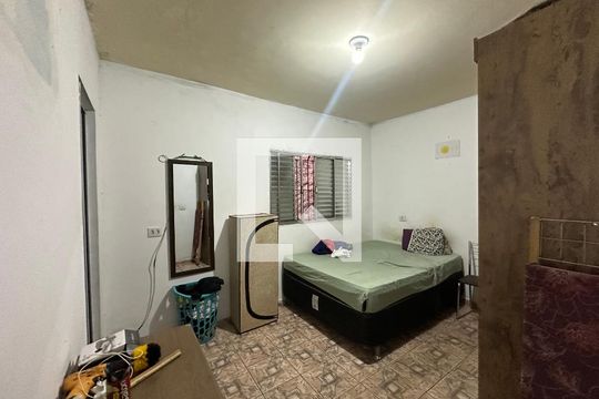 Suíte de casa para alugar com 2 quartos, 65m² em Parque Imperial, Barueri